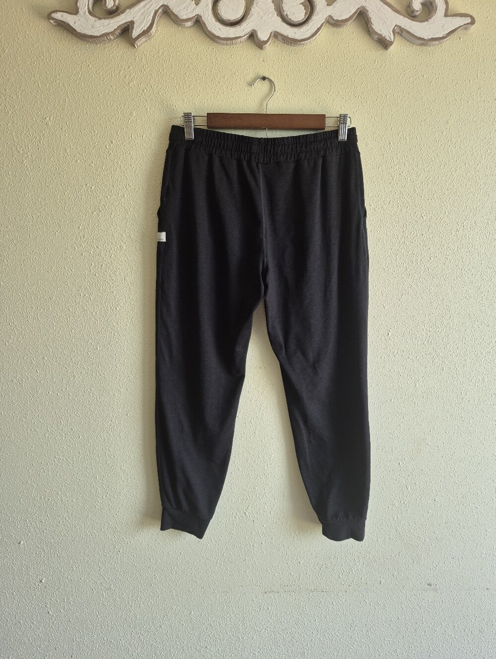 Vuori Performance Joggers Womens Black Size Small - Picture 2 of 7